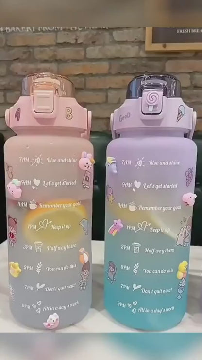 Different HydraTrack™ 2L Water Bottle and its storage 